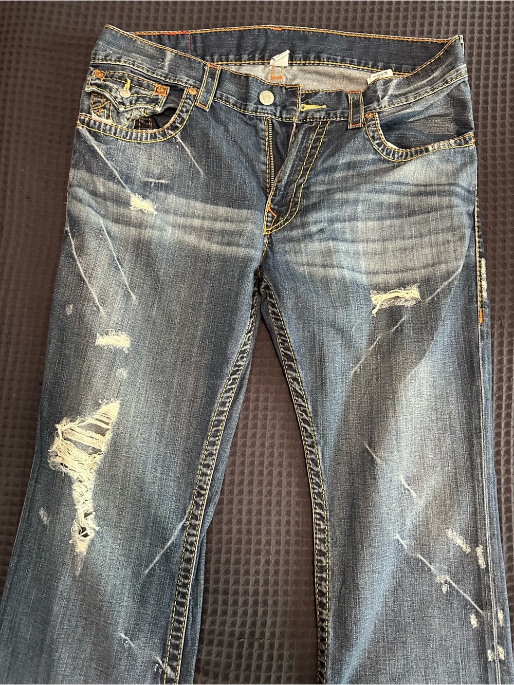 True Religion Men’s Dark Blue Straight Leg Jeans with Signature Pocket - Picture 2 of 4
